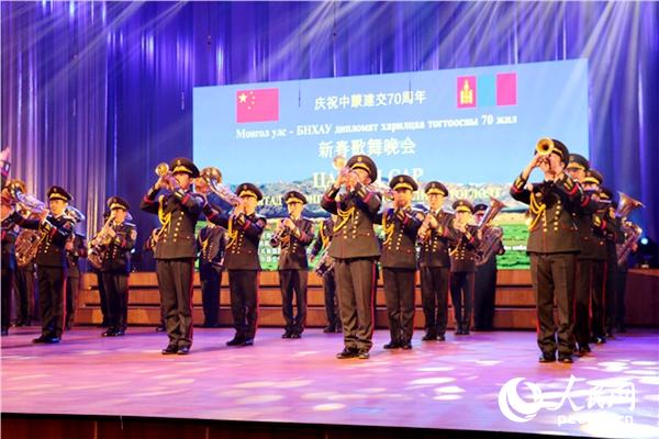 演出现场。